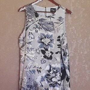 Beige by Eci sleeveless lined blue floral top XL